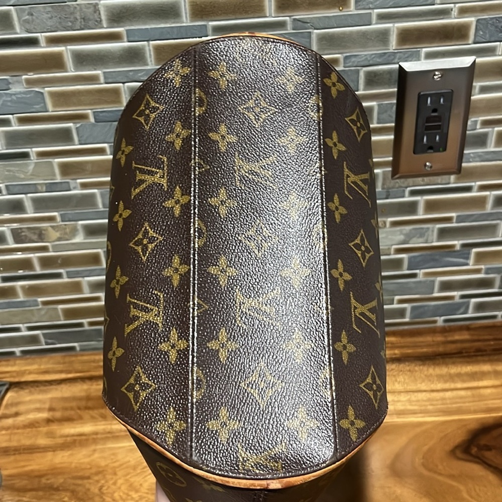 Authentic LOUIS VUITTON monogrammed Ellipse MM Handbag - Picture 9 of 9